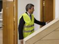 Imagen del presidente de la Generalitat, Carlos Mazón, tomada este miércoles en una empresa afectada por la dana en Picaña