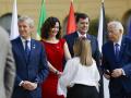 Los presidentes de la Xunta, Alfonso Rueda, Comunidad de Madrid, Isabel Díaz Ayuso, Castilla y León, Alfonso Fernández Mañueco y Melilla, Juan José Imbroda (i a d), a su llegada a la XXVIII Conferencia de Presidentes que se celebra este viernes en el Palau de Pedralbes, en Barcelona. EFE/ Alberto Estevez