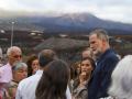 Don Felipe y Doña Letizia, con personas damnificadas por el volcán de La Palma