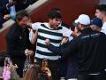 Carlos Alcaraz celebra Roland Garros con Juan Carlos Ferrero y el resto de su equipo
