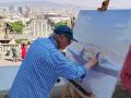 Antonio López pintando la panorámica de Barcelona