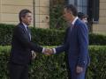 Imagen de Pedro Sánchez y Carlos Mazón saludándose antes de la última Conferencia de Presidentes