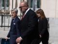 Koldo García, junto a su abogado, a la salida del Senado tras intervenir en la Comisión de investigación en abril de 29024