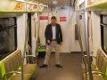 Imagen de Carlos Mazón en un vagón de Metrovalencia tras anunciar la reapertura total para el 27 de junio