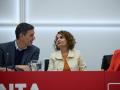 Imagen de archivo de Pedro Sánchez, María Jesús Montero y Pilar Bernabé  durante una reunión de la Comisión Ejecutiva Federal en la sede federal del PSOE