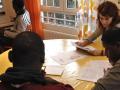Varios inmigrantes reciben clases de español en Burgos