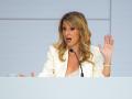 La vicepresidenta segunda del Gobierno y ministra de Trabajo, Yolanda Díaz, atiende a los medios de comunicación durante la cumbre de la ONU en Sevilla
