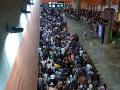 Largas colas en la terminal T4S de Barajas