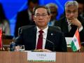 El primer ministro chino, Li Qiang, asiste a la segunda sesión plenaria de la cumbre BRICS