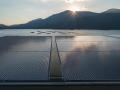 Un parque solar flotante en el lago de Da Nhim, provincia de Binh Thuan, en el centro-sur de Vietnam