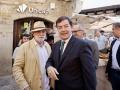 El presidente de la Junta de Castilla y León, Alfonso Fernández Mañueco, con el cocinero José Andrés