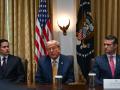Trump, reunido con su equipo en la Casa Blanca