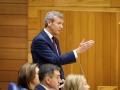 O presidente da Xunta, Alfonso Rueda, responde ás preguntas dos grupos na Cámara. Parlamento de Galicia, 09/07/25.
