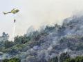 Los incendios de Ávila y Cáceres siguen activos, con preocupación por el viento y atención a los puntos calientes