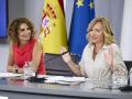 La vicepresidenta primera y ministra de Hacienda, María Jesús Montero y la ministra Portavoz, Pilar Alegría