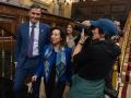 El presidente del Gobierno, Pedro Sánchez y la ministra de Defensa, Margarita Robles, llegan a una sesión plenaria, en el Congreso