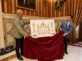 Manuel Alés y el arquitecto Davide Gambini, en la presentación de la portada de la Feria de Abril de Sevilla