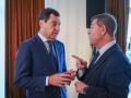 El presidente de la Junta de Andalucía, Juanma Moreno,  junto al presidente de Castilla-La Mancha, Emiliano García-Page (d), en la Conferencia de Presidentes del Comité de las Regiones. A 19 de septiembre de 2025 en, Helsingør, Dinamarca. El presidente de la Junta de Andalucía, Juanma Moreno, asiste a la segunda y última sesión de la Conferencia de Presidentes del Comité de las Regiones, encuentro que reúne a los líderes regionales europeos para abordar los desafíos políticos, económicos y sociales del continente.

Francisco J. Olmo / Europa Press
19/9/2025