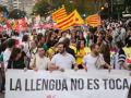 Manifestación promovida por Escola Valenciana y otras entidades para denunciar la "persecución del valenciano"