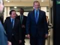 El Rey con el ministro de Exteriores, José Manuel Albares