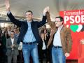 Pedro Sánchez y Miguel Ángel Gallardo, en el mitin de Mérida