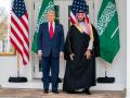 Mandatory Credit: Photo by Anna Rose Layden/UPI/Shutterstock (15848303d)
President Donald Trump (L) stands with Saudi Arabia's Crown Prince Mohammed bin Salman during a welcoming ceremony at the White House in Washington DC on Tuesday, November 18. 2025. The two leaders are expected to discuss defense, nuclear power, technology, and Israel during the visit.
Mohammed bin Salmán, junto a Donald Trump