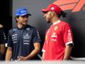 Carlos Sainz y Lewis Hamilton, en una imagen de esta temporada