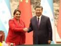 La presidenta de Honduras Xiomara Castro y el presidente chino Xi Jinping en Pekín