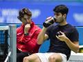 Carlos Alcaraz y Juan Carlos Ferrero, durante un entrenamiento previo a la Copa Davis 2024