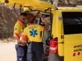 Dos trabajadores del Sistema de Emergencias Médicas (SEM) de la Generalitat, en una imagen de archivo