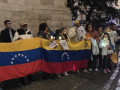 Venezolanos en Valladolid durante la marcha de las Antorchas para celebrar el Premio Nobel de la Paz de María Corina Machado, imagen de archivo