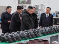 Kim Jong-un, en una visita a una fábrica de municiones