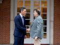 El presidente del Gobierno, Pedro Sánchez, recibe al presidente de Esquerra Republicana de Catalunya (ERC), Oriol Junqueras, en el Palacio de la Moncloa