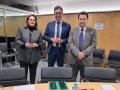 El consejero, en el centro, junto con los directores generales que le han acompañado a Madrid
