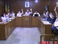 Imagen de la votación del pleno del Ayuntamiento de Banyeres de Mariola para cambiar el nombre de la calle Felipe V por el de 'País Valencià'.