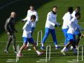 Los jugadores del Real Madrid en el entrenamiento previo al partido ante el Mónaco en el Bernabéu