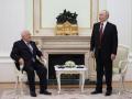 MOSCOW (Russian Federation), 22/01/2026.- Russian President Vladimir Putin (R) attends a meeting with Palestinian President Mahmoud Abbas at the Kremlin in Moscow, Russia, 22 January 2026. (Rusia, Moscú) EFE/EPA/RAMIL SITDIKOV / REUTERS / POOL