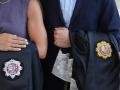 Jueces y fiscales con las togas en las manos, en una imagen de archivo