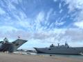 El L-61 Juan Carlos I y su gemelo turco, el TCG Anadolu, en la base naval de Rota