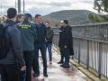 El presidente del Gobierno, Pedro Sánchez durante su visita a Huétor Tájar para conocer los daños del temporal, en un acto en el que ha reiterado que el Ejecutivo activará los mecanismos necesarios para cuantificar los daños y activar la recuperación y reconstrucción de la zona. EFE/ Miguel Ángel Molina