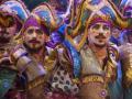 Comparsa de 'Los locos' en el Carnaval de Cádiz