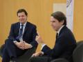 El presidente de la Junta de Castilla y León en funciones, Alfonso Fernández Mañueco, junto al expresidente del Gobierno José María Aznar, este martes, en Burgos