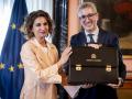 Imagen de archivo del traspaso de la cartera de Hacienda de María Jesús Montero a Arcadi como nuevo ministro