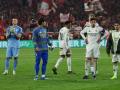 Los jugadores del Real Madrid lamentan la eliminación ante el Bayern de Múnich