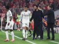 Álvaro Arbeloa, Mbappé y Vinicius, durante el partido en Múnich