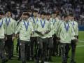 El equipo juvenil del Real Madrid recibe el homenaje tras quedar campeones de la Youth League 2025/26