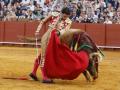Alejandro Talavante, con el primero de su lote, al que cortó una oreja