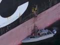 La Fuerzas navales del CGRI supuestamente abordando un barco que intentaba cruzar el estrecho de Ormuz