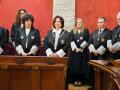 La fiscal general del Estado Teresa Peramato, en el centro de la imagen, durante su acto de toma de posesión en el Supremo, tras llegar al cargo