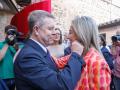 La ministra de Educación, Milagros Tolón, junto al presidente regional, Emiliano García-Page